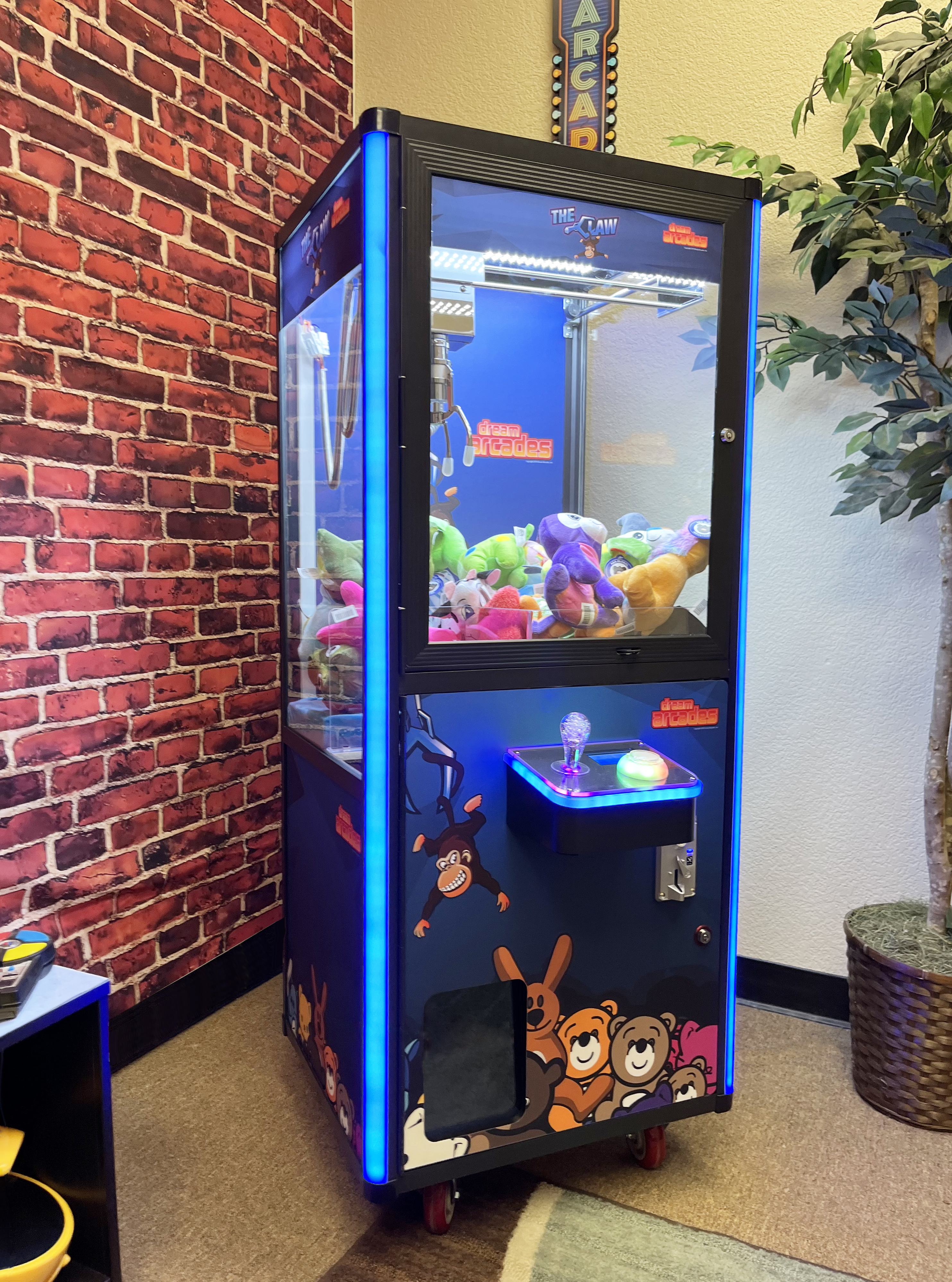 Narrow Claw Crane Machine for Home or Commercial Use, Dreamcade® Custom Machines